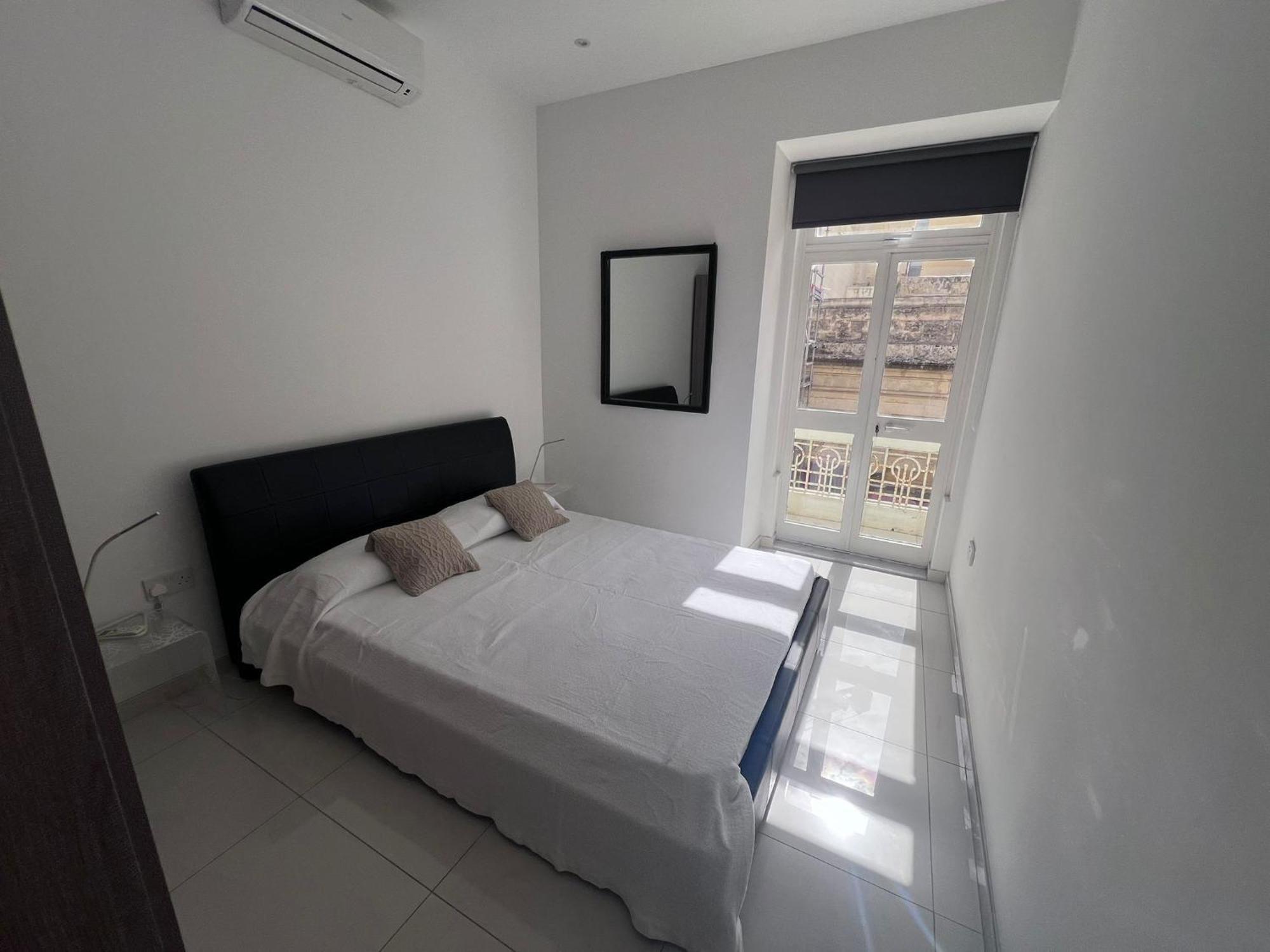 Sunny One Bedroom Apartment In Old Bakery Street Valeta Exterior foto